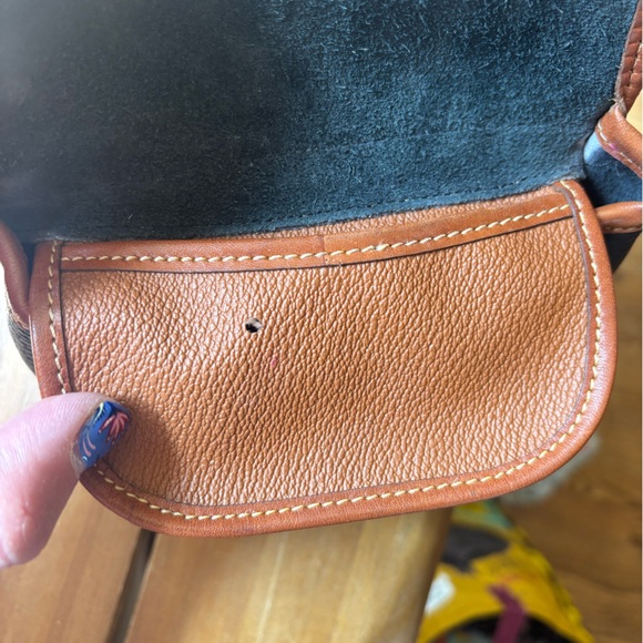 Vintage Dooney & Bourke Small Belt Bag - Picture 7 of 7